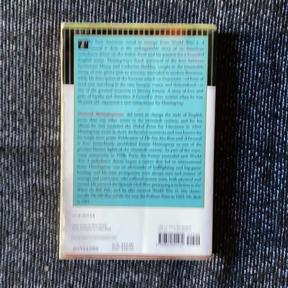 Farewell to Arms by Ernest Hemingway | Book - Picture 3 of 3